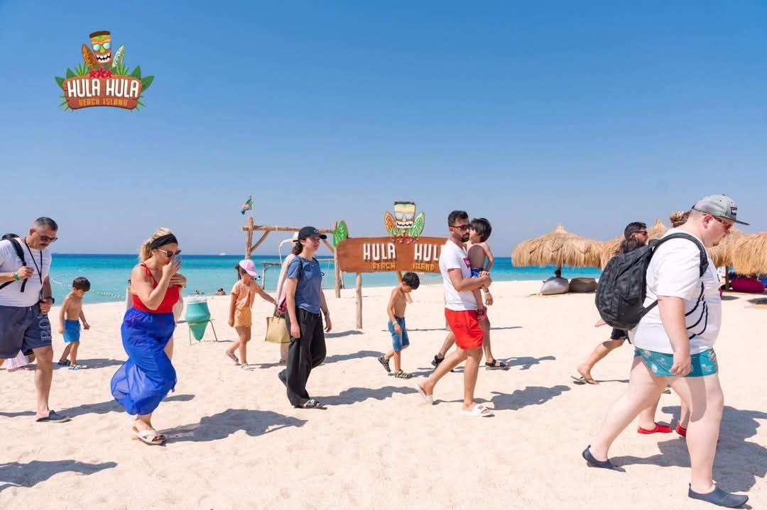 Hula Hula Island & Snorkeling Cruise